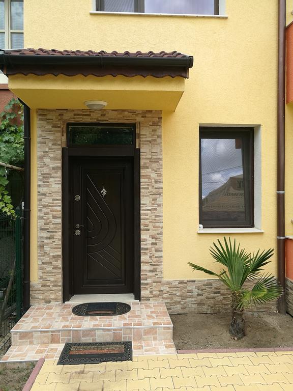 Guest House Karaulanov Elhovo  Eksteriør billede